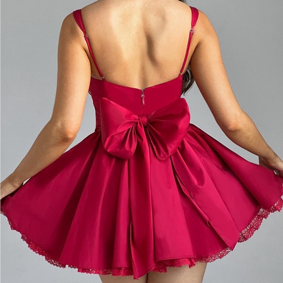 Elegant Red Mini Dress - Picture 2 of 4